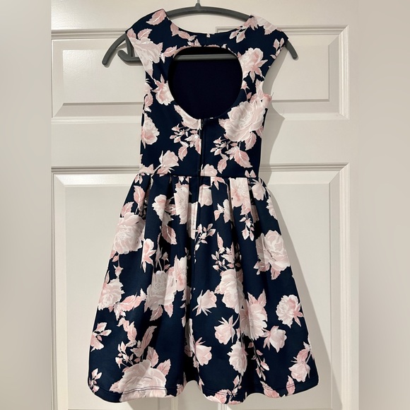 Women’s XXS Navy & Pink Floral Fit and Flair Short Dress - Picture 2 of 7